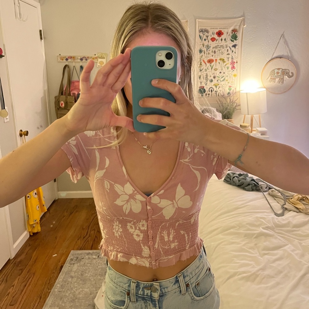 Urban outfitters cropped flower top